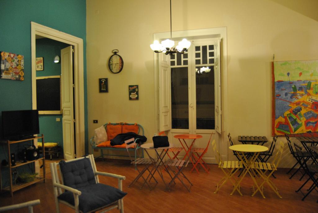 On The Way Hostel Palermo Eksteriør billede